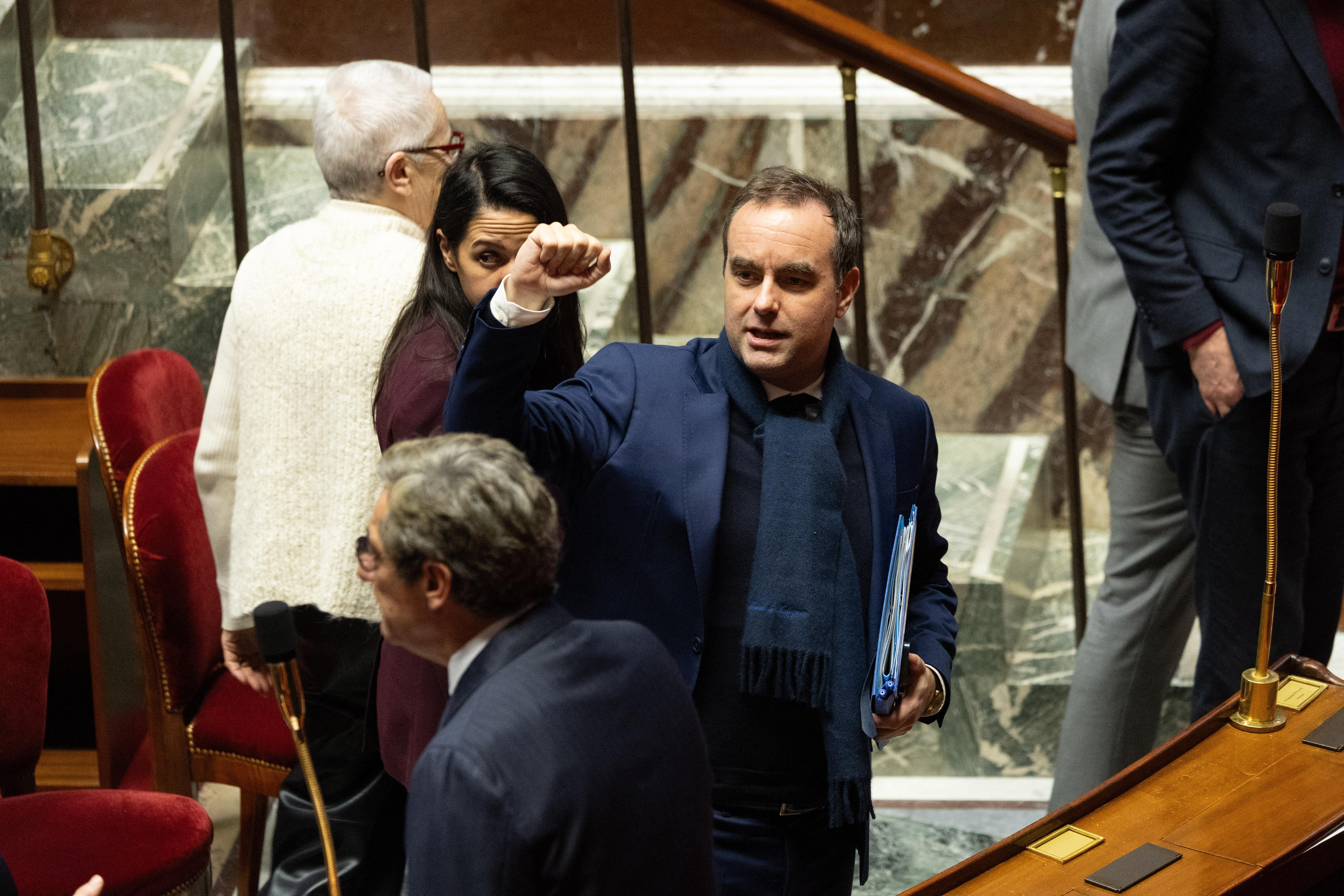 Die Regierung von Premierminister Sébastien Lecornu hat den Budgetentwurf für 2026 durchgesetzt.