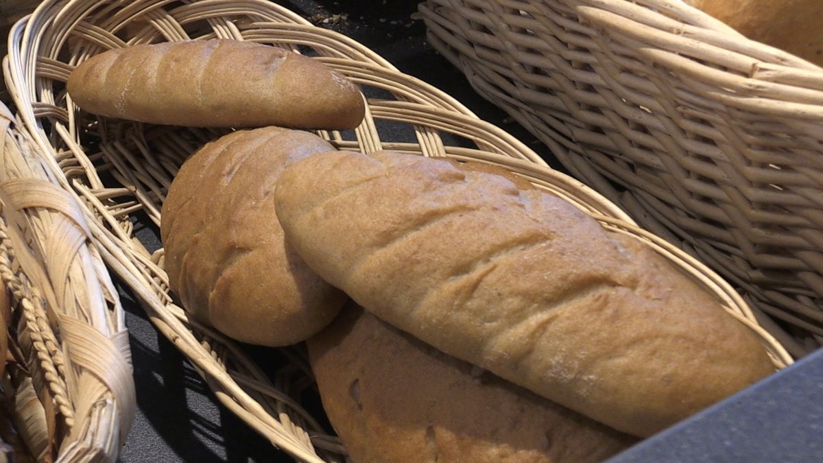 Das Brot aus dem Laufener Landweizenmehl ist kompakter als ein herkömmliches Weizenbrot und hat ein nussiges Aroma. 