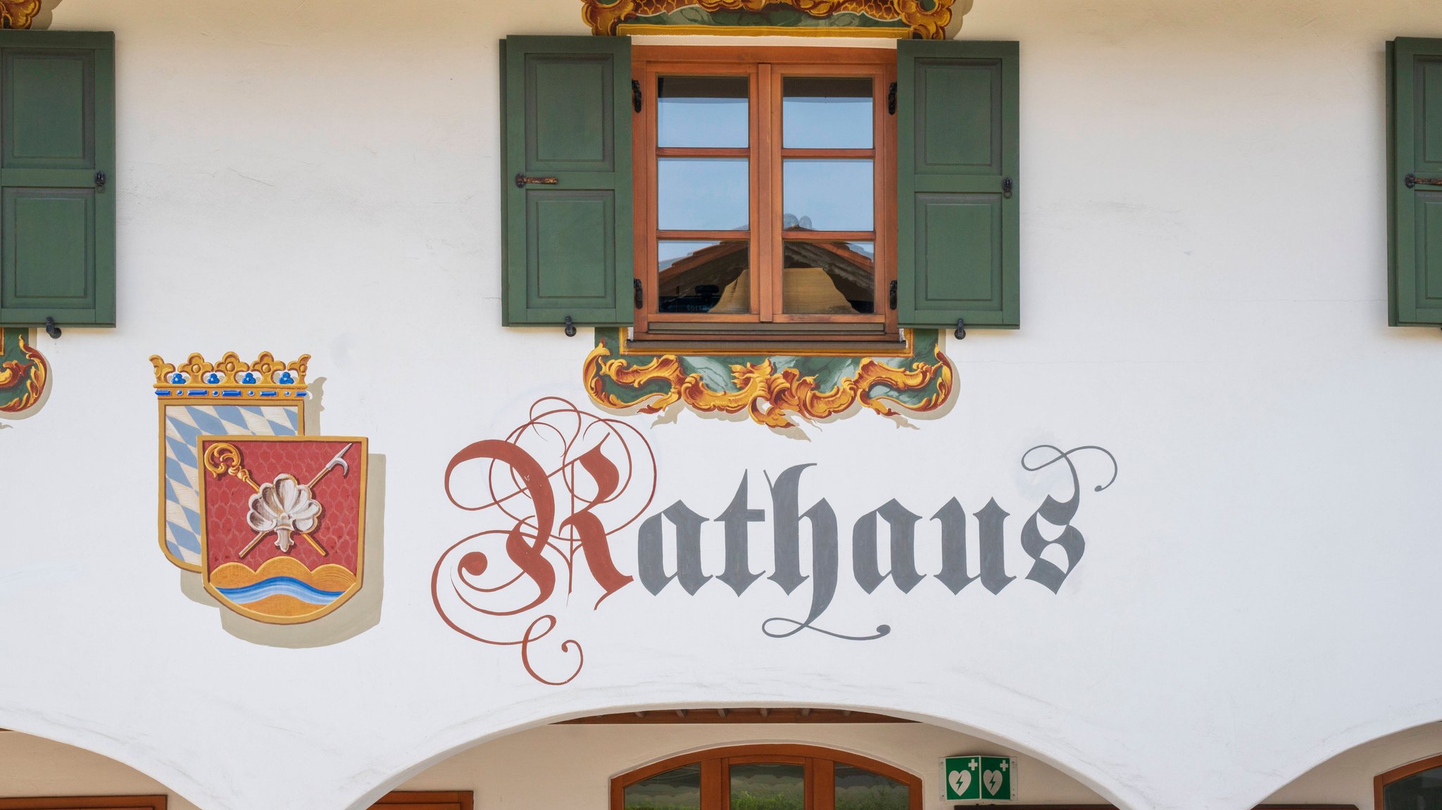 (Symbolbild) Rathaus von Wallgau im Isartal (Oberbayern).