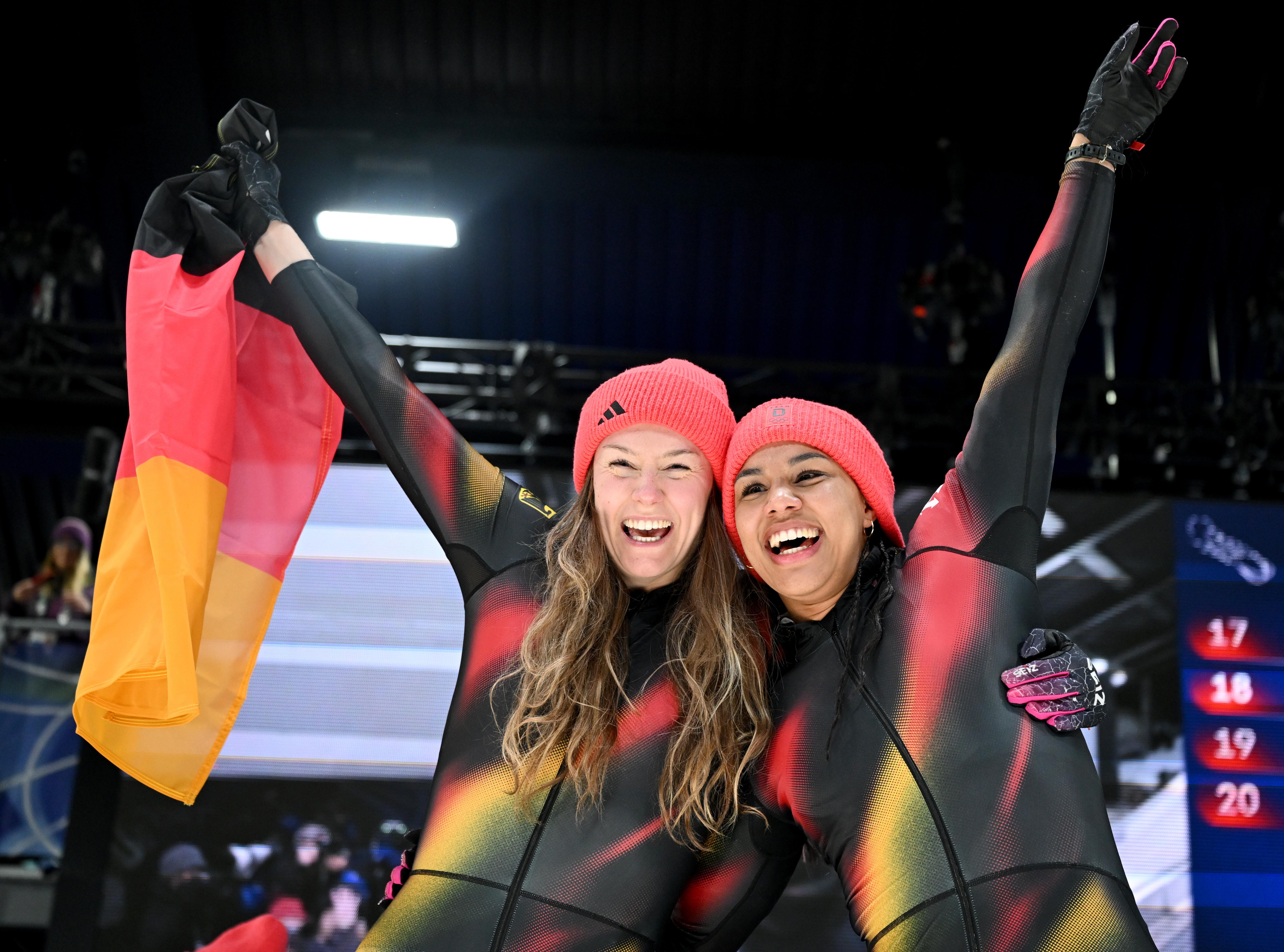 Laura Nolte (links) und Deborah Levi (rechts)