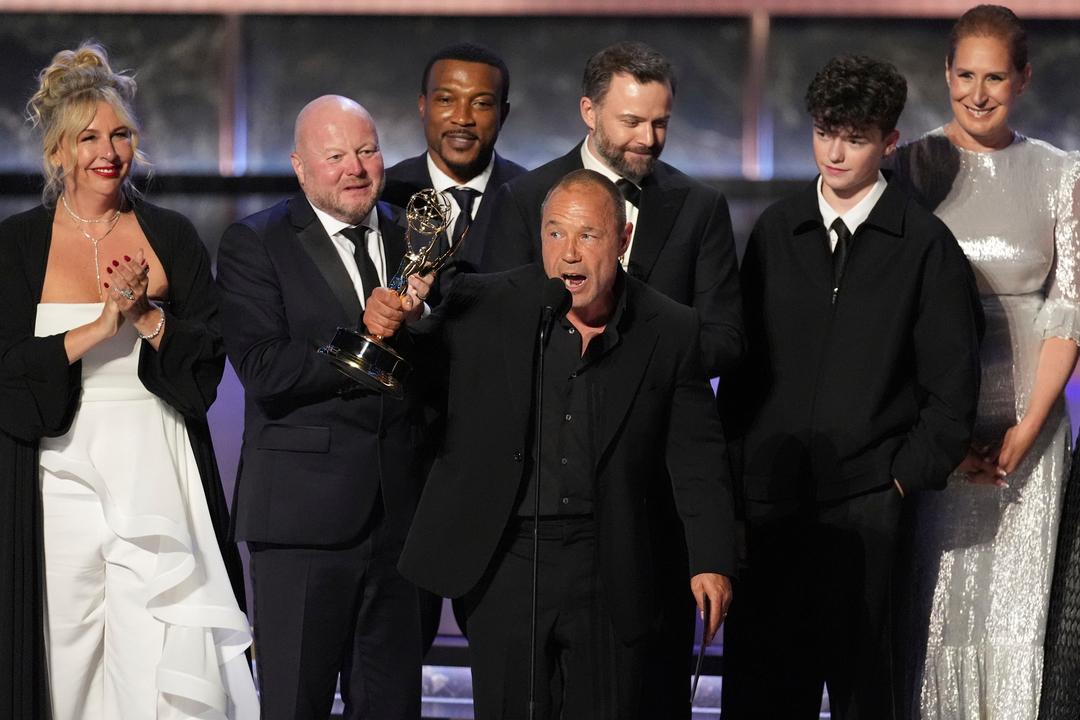 Das Team der Serie "Adolescence" bei den Emmy Awards