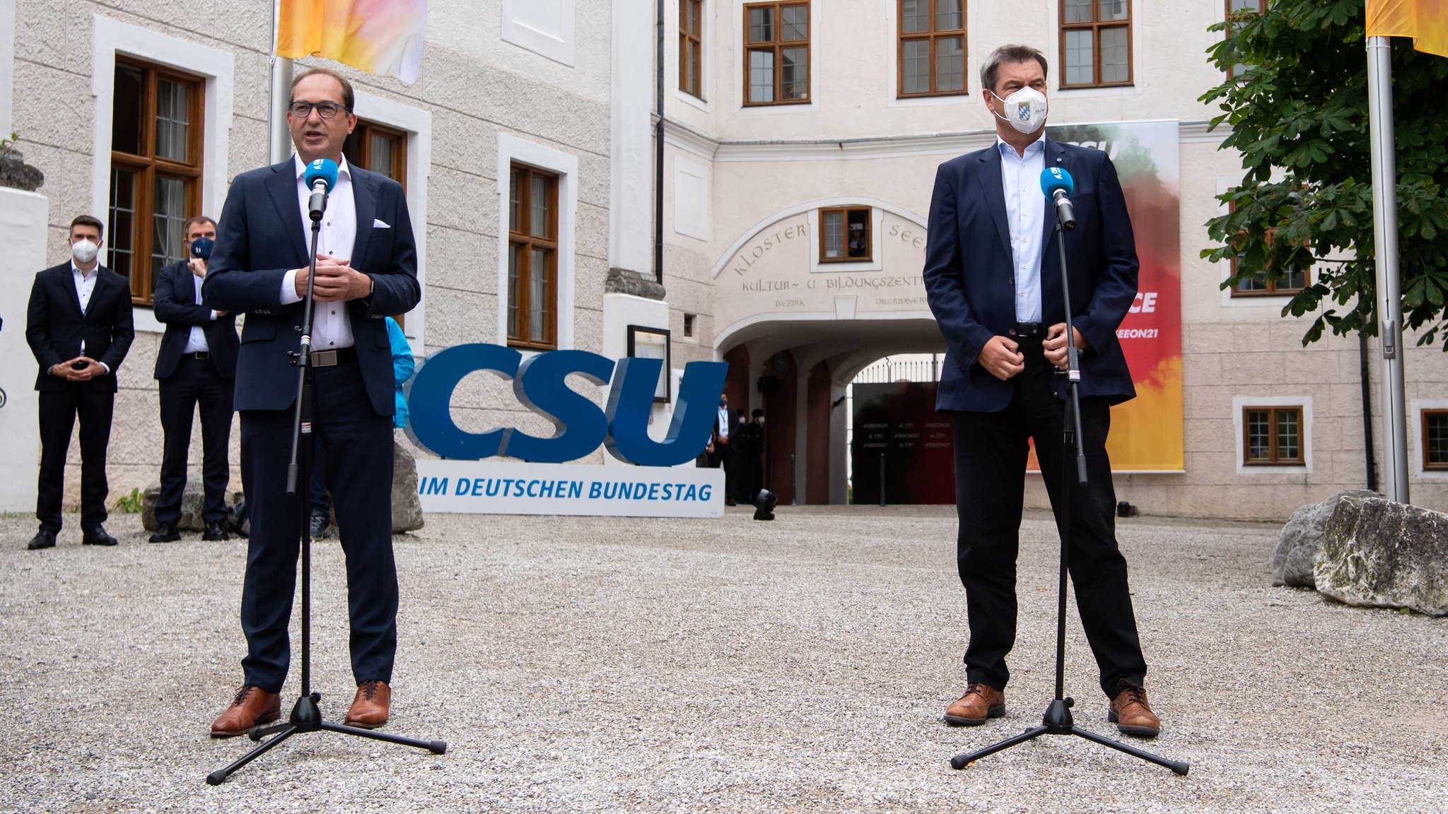 Zoff mit Laschet: CSU besteht auf Steuersenkungen