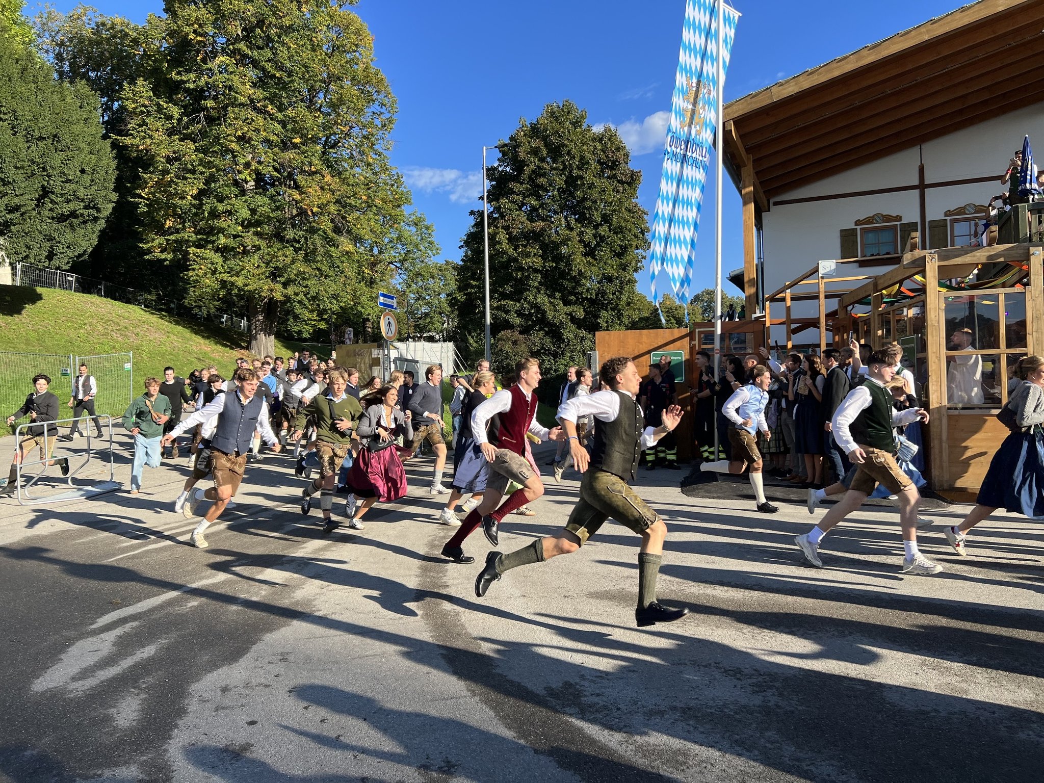Oktoberfest 2026: Das Rennen um die besten Plätze auf der Wiesn