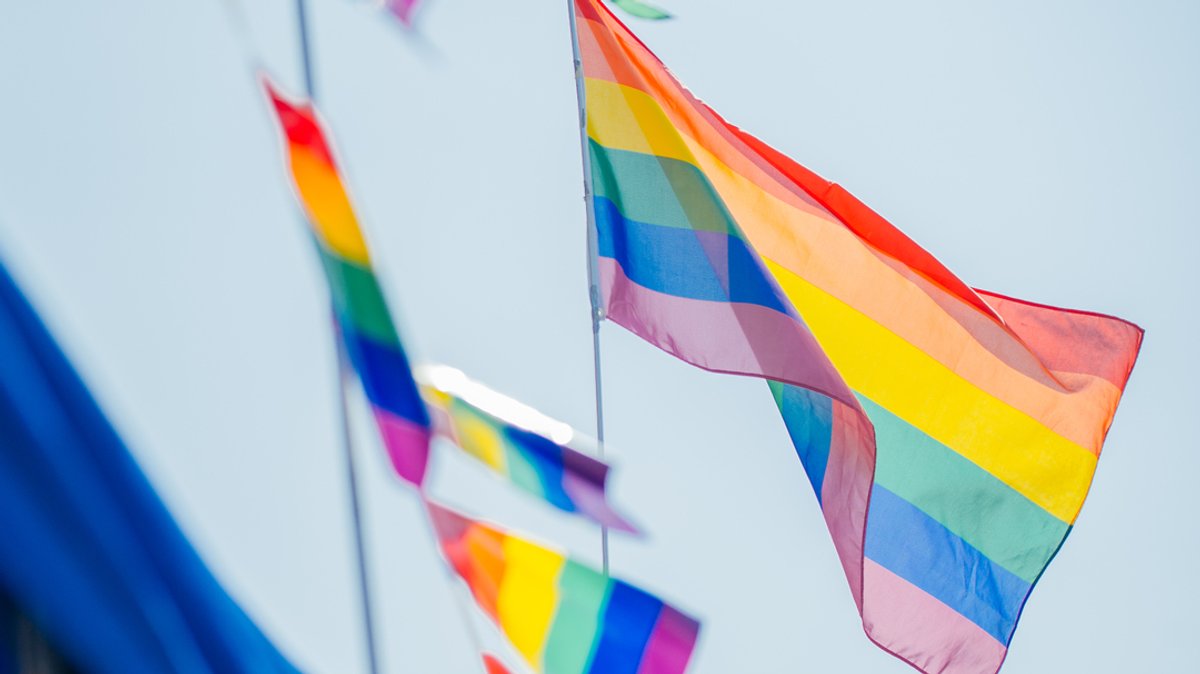 Queerfeindliche Hassgewalt erfassen: Arbeitsgremium startet