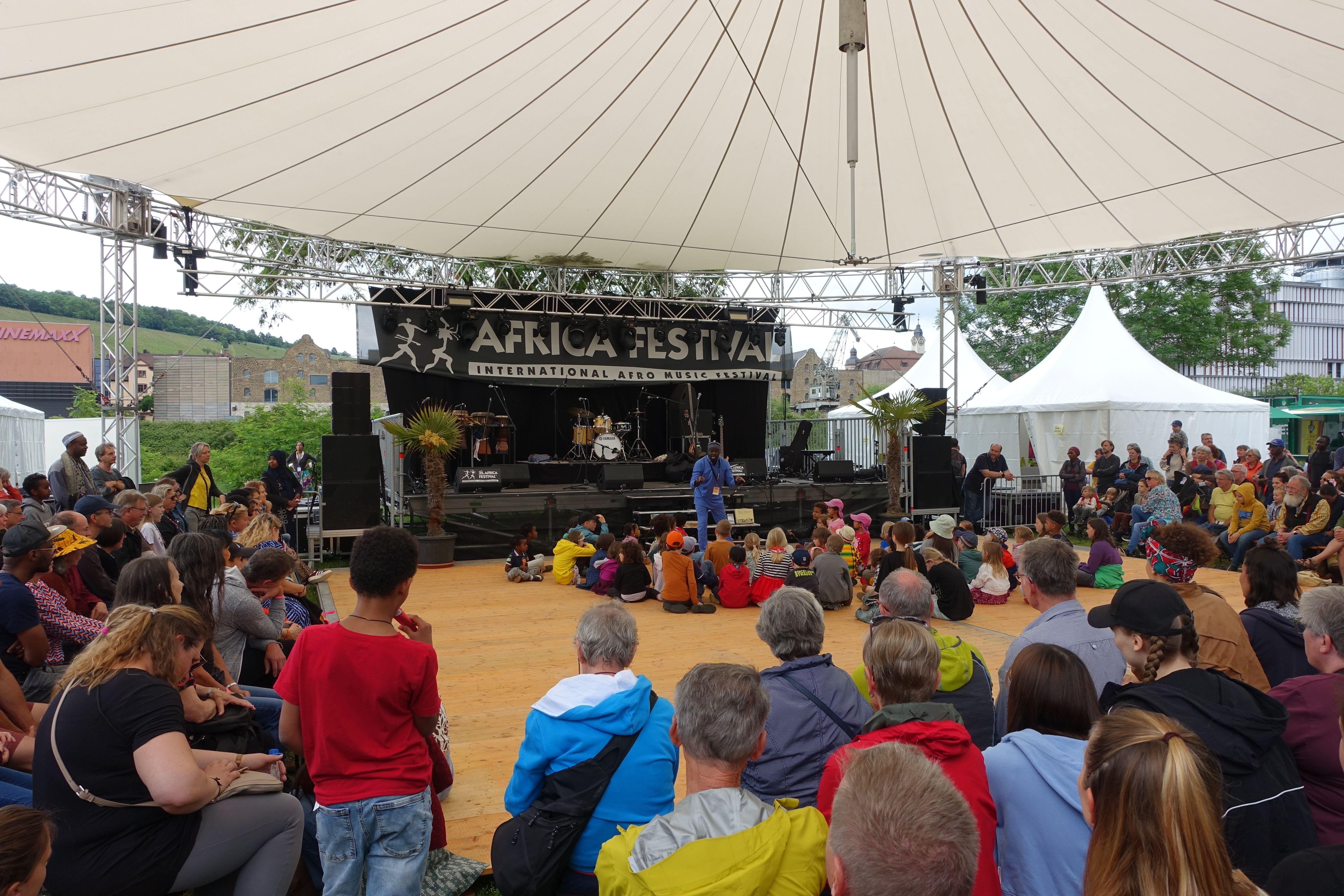 Die neu gestaltete Offene Bühne beim Africa Festival in Würzburg.
