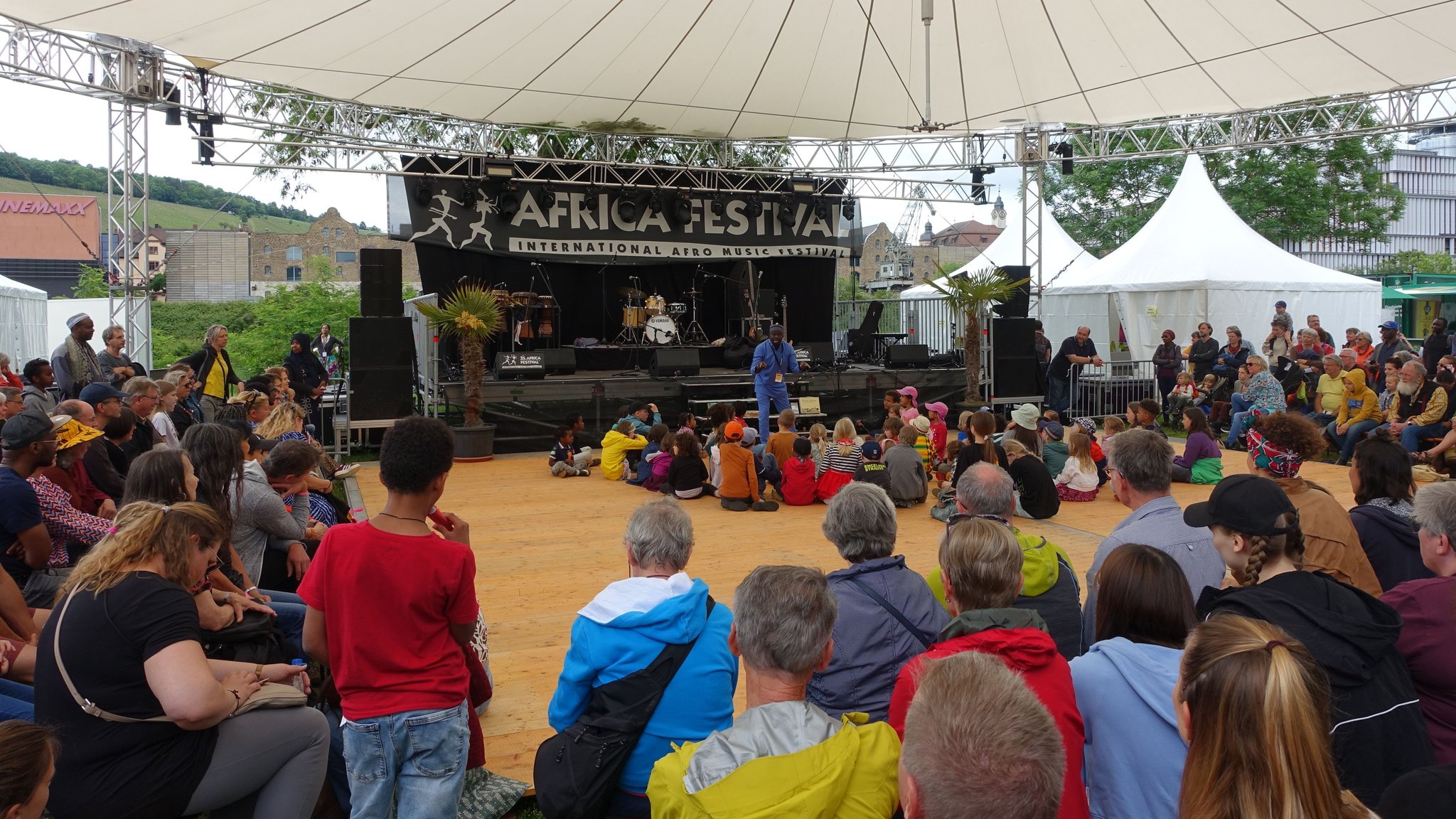 Die neu gestaltete Offene Bühne beim Africa Festival in Würzburg.