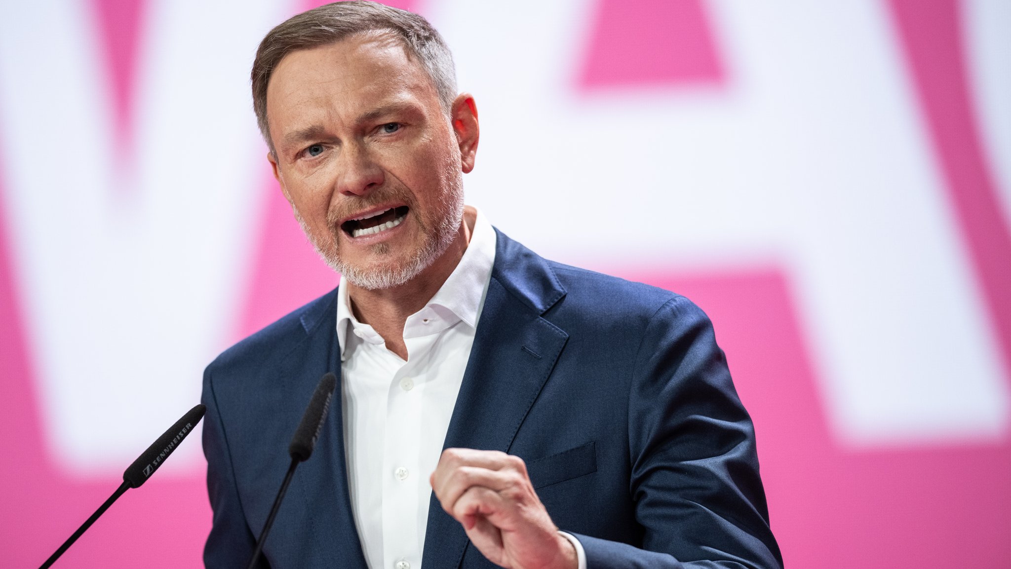 FDP-Chef Christian Lindner hat die Ampel-Partner aufgefordert, einen wirtschaftlichen Aufschwung Deutschlands in den Mittelpunkt der Koalitionsarbeit zu stellen. 