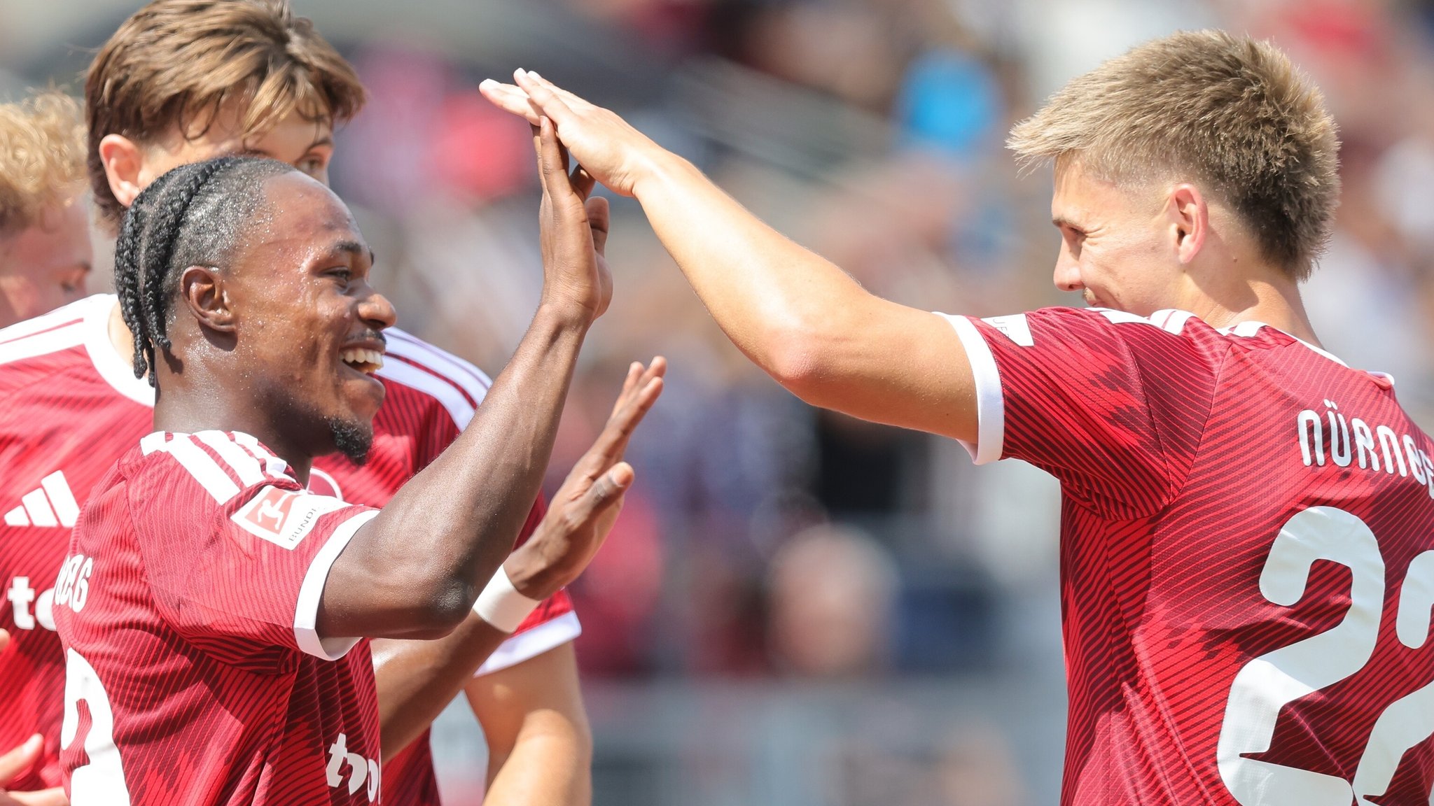 Mohamed Alì Zoma vom 1. FC Nürnberg | Bild: picture-alliance/dpa Mohamed Alì Zoma vom 1. FC Nürnberg