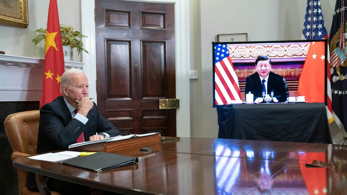 US-Präsident Joe Biden und Chinas Staatschef Xi Jinping haben bei ihrem ersten virtuellen Treffen eine Reihe heikler Themen angesprochen.