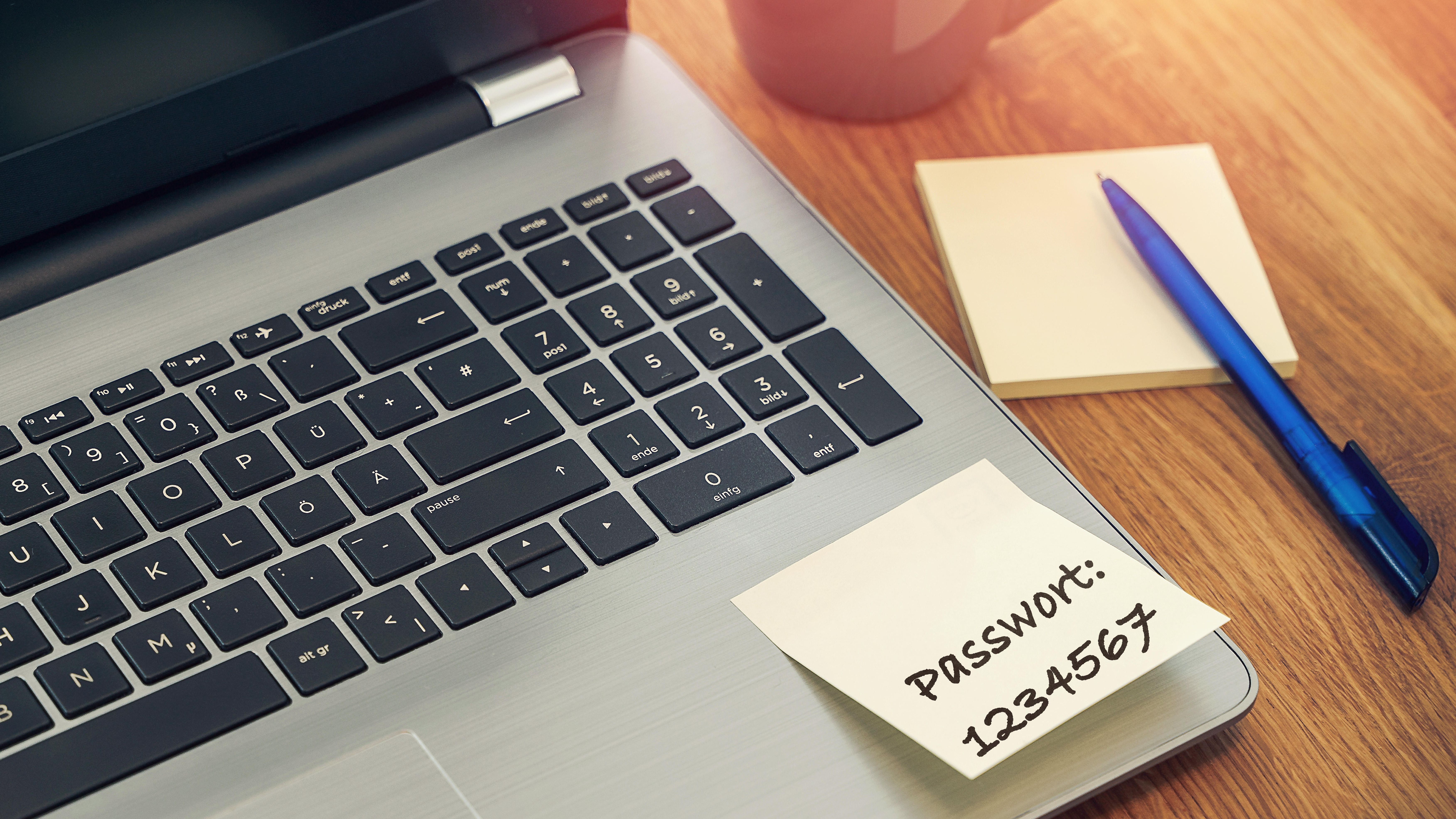 Nach Hacker-Angriffen bei web.de und GMX: So schützen Sie sich | BR24