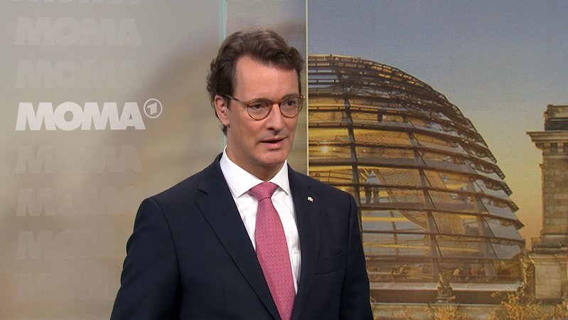 Vor dem Ministerpräsidenten-Treffen fordert NRW-Ministerpräsident Wüst, die Schuldenbremse müsse bleiben.