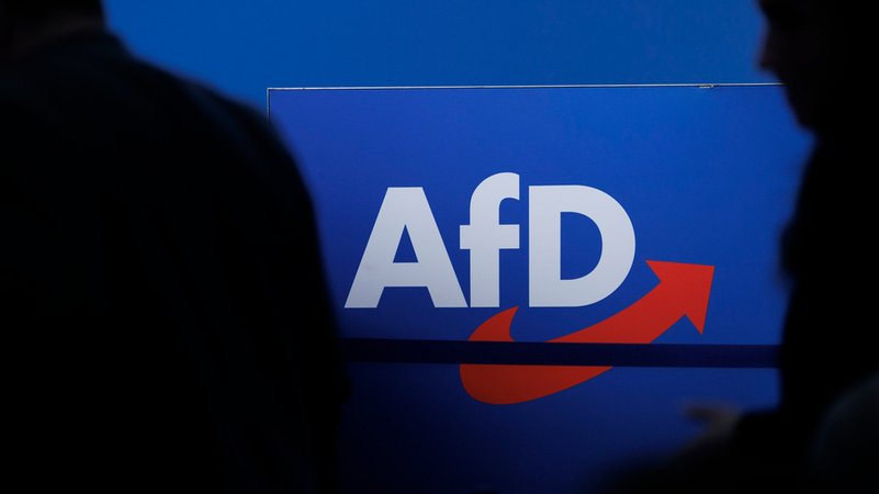 Parteilogo der AfD. | Bild: dpa-Bildfunk/Carsten Koall Parteilogo der AfD.