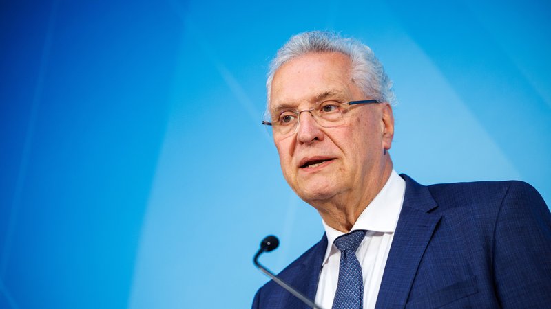 Bayerns Innenminister Joachim Herrmann | Bild: pa/dpa/Matthias Balk Bayerns Innenminister Joachim Herrmann