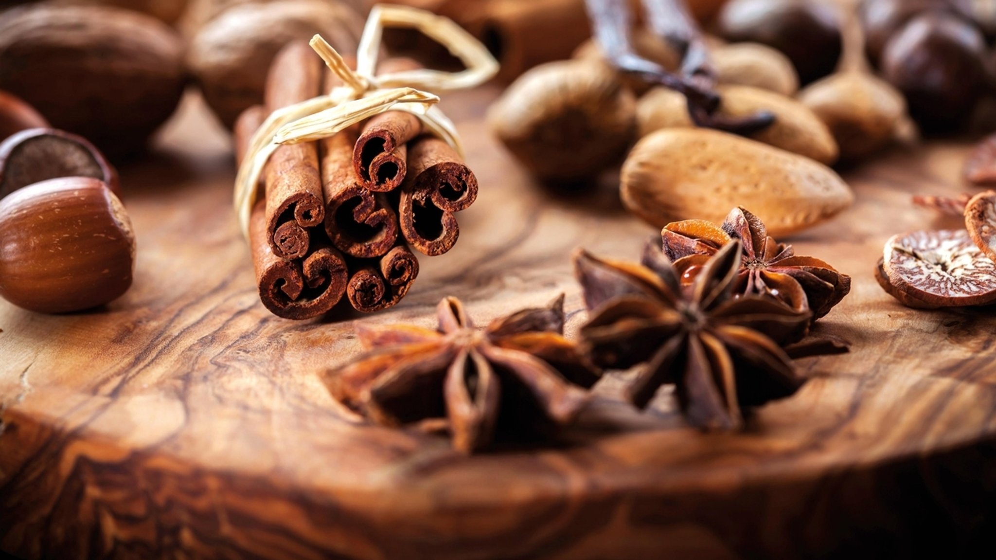 Duftende Klassiker: Gewürze in der Weihnachtsbäckerei