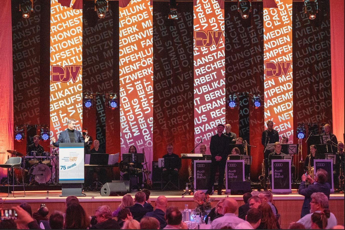 Der Deutsche Journalisten-Verband (DJV) feiert in Anwesenheit von Ministerpräsident Markus Söder sein 75-jähriges Bestehen.