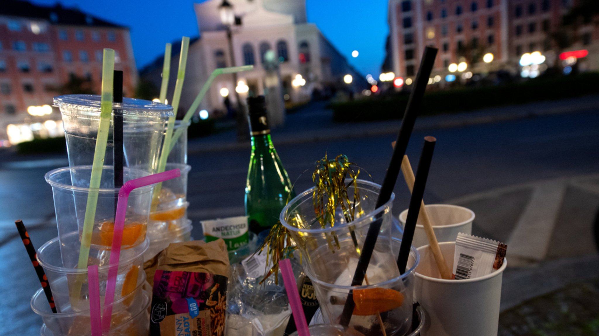 Partyreste am Gärtnerplatz im April 2021.