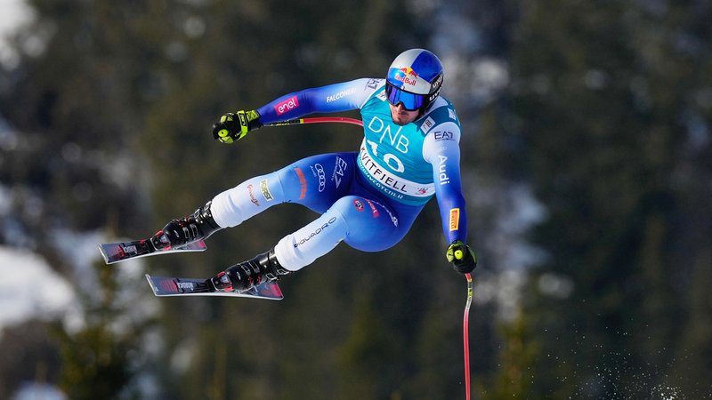 Ski alpin: Weltcup Dominik Paris springt bei der Abfahrt in Kvitfjell | Bild: dpa-Bildfunk/Cornelius Poppe Ski alpin: Weltcup Dominik Paris springt bei der Abfahrt in Kvitfjell