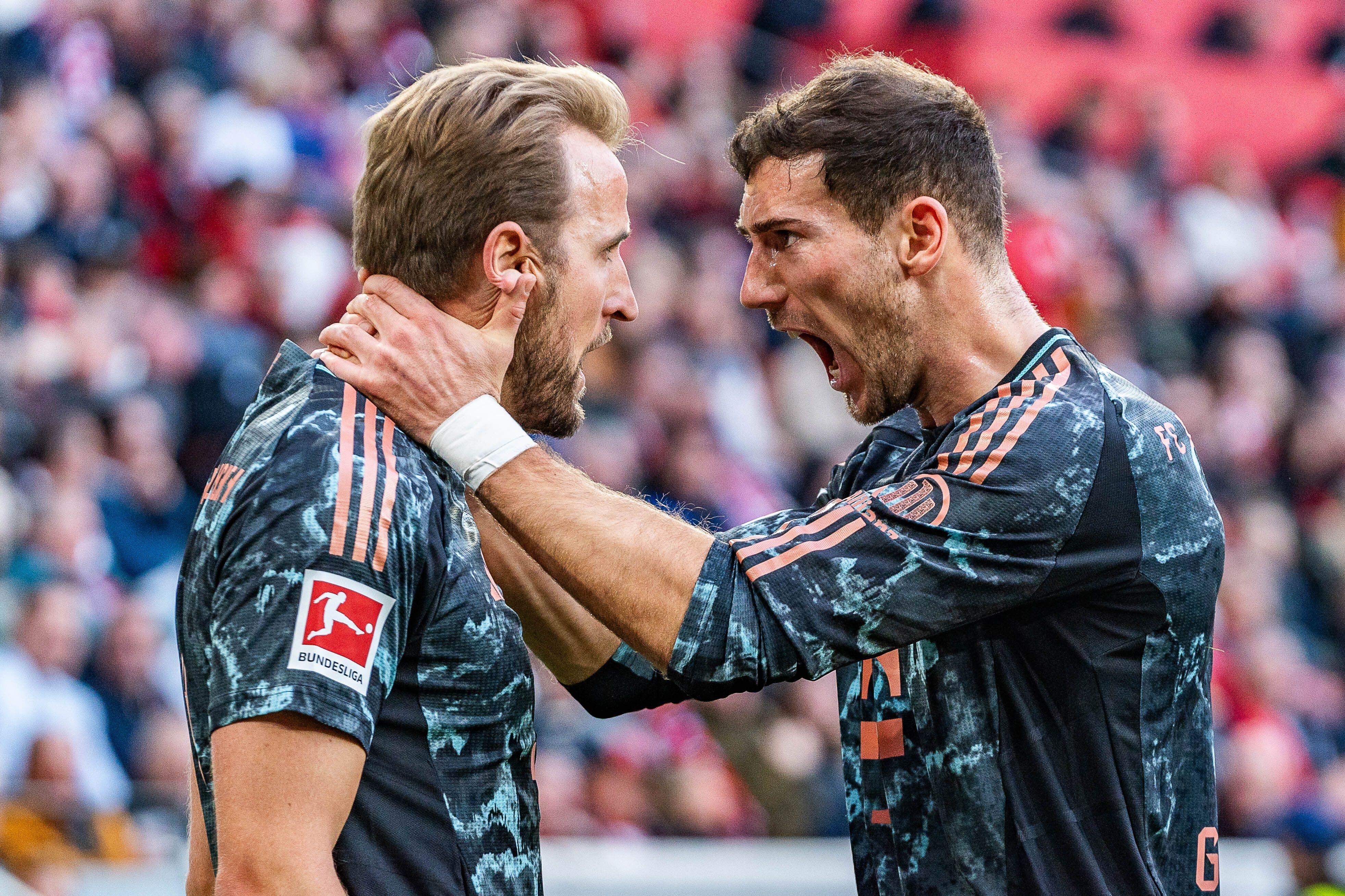 Kane und Goretzka jubeln.