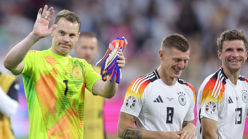 Manuel Neuer (links) ist nicht der Erste mit Rücktritt vom Rücktritt. | Bild: picture-alliance / dpa Manuel Neuer (links) ist nicht der Erste mit Rücktritt vom Rücktritt.