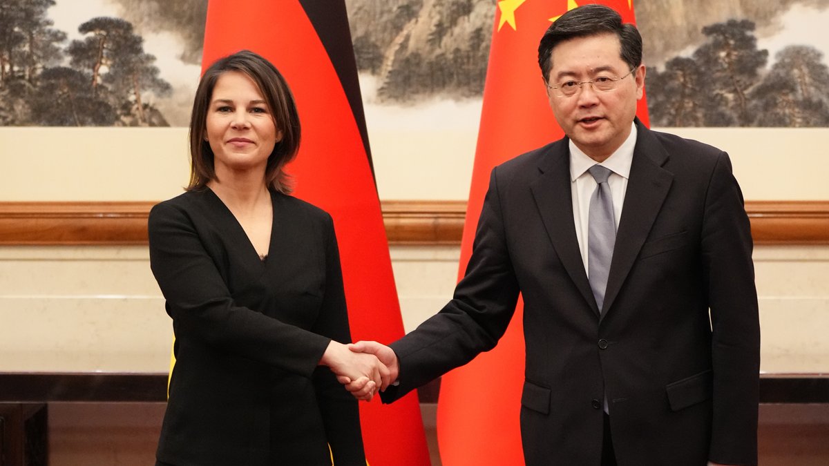 Außenministerin Annalena Baerbock (Grüne) und der chinesische Außenminister Qin Gang. 
