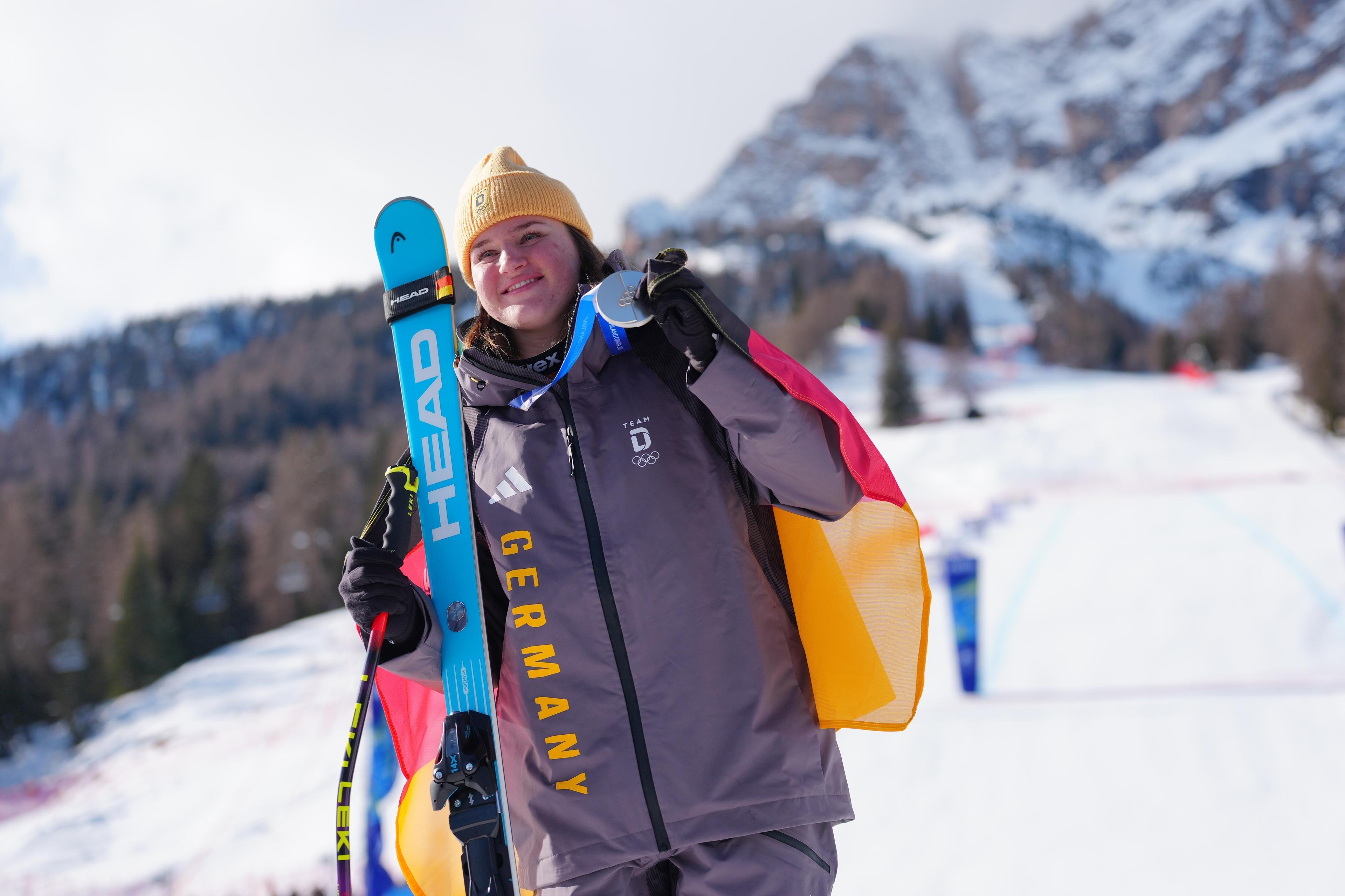 Emma Aicher gewinnt Olympia-Silber