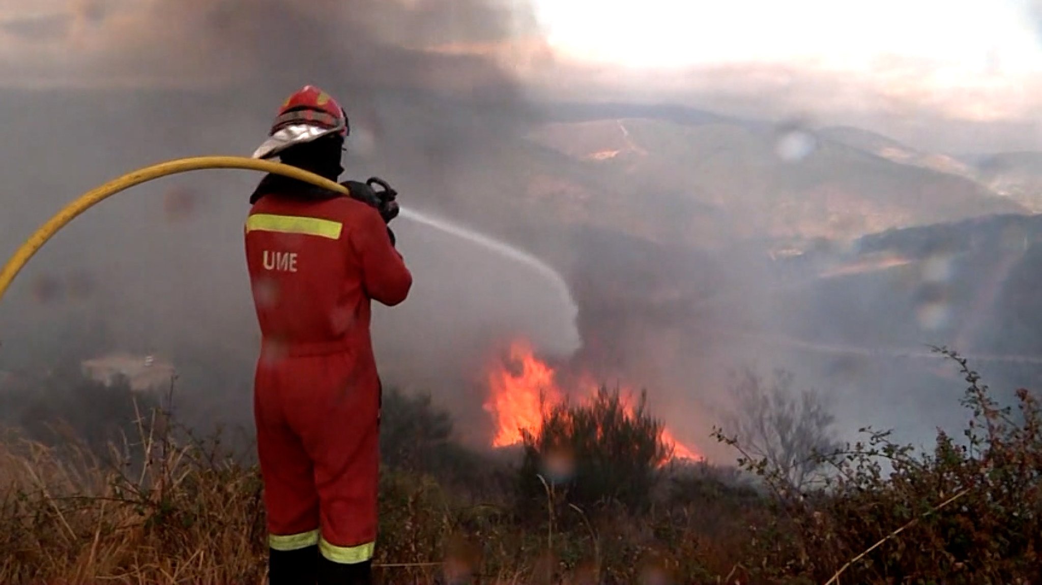 Spanien: Kampf gegen die Flammen