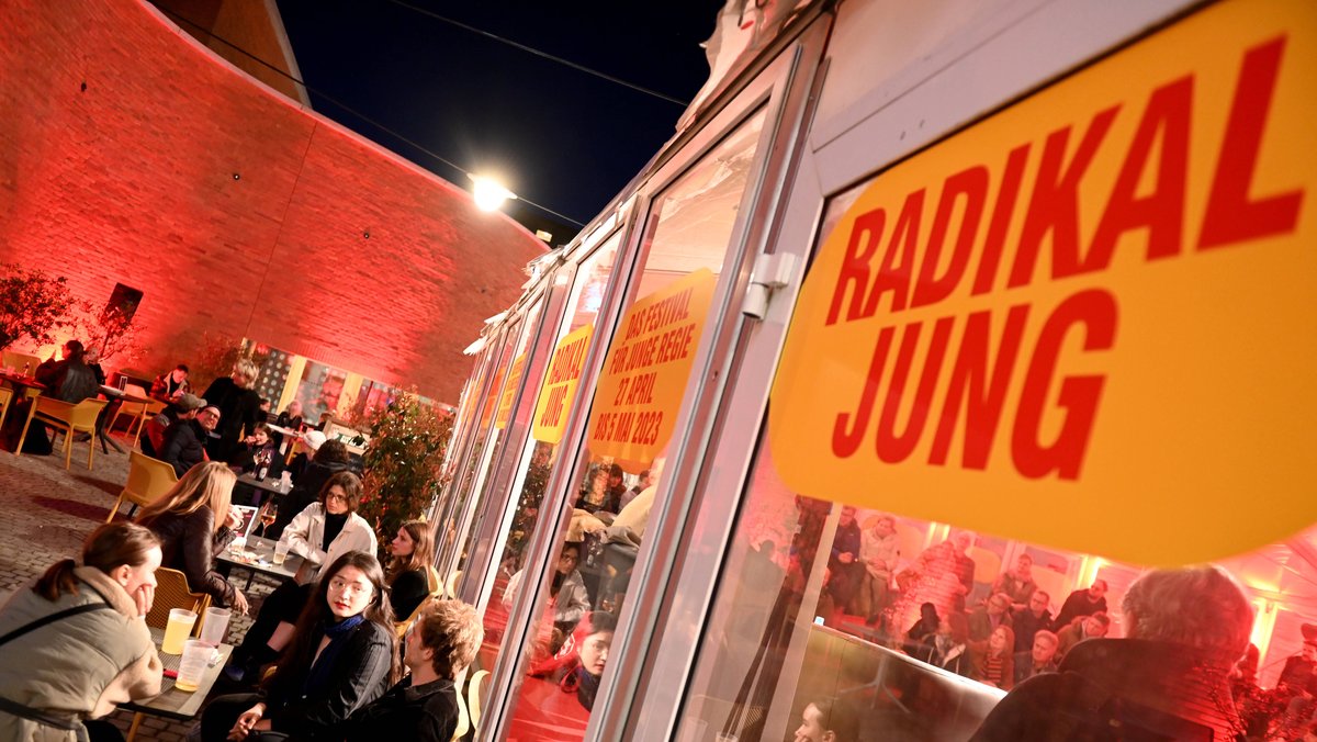 Radikal jung: Theaterfestival startet in Jubiläumsausgabe