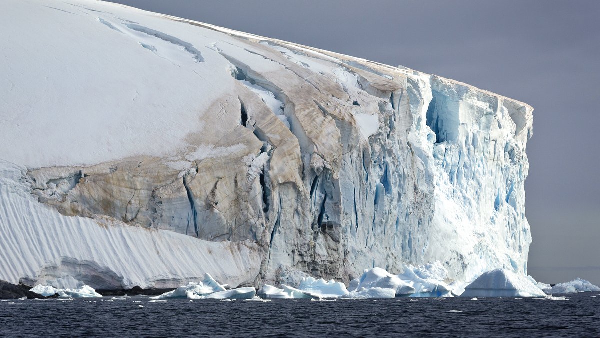 Studie: Eis in der Antarktis schmilzt deutlich stärker