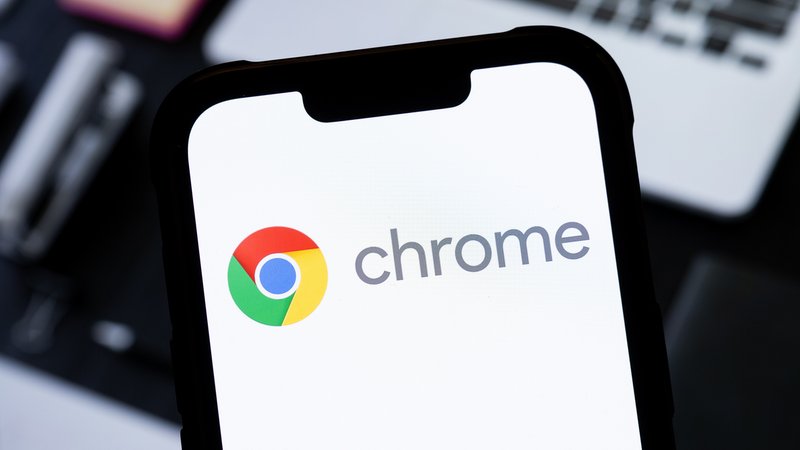 Bald wahrscheinlich mit mehr Werbung: Der beliebte Browser Chrome kriegt ein technisches Update, das viele Erweiterungen deaktivieren könnte. | Bild: picture alliance / ZUMAPRESS.com | Mateusz Slodkowski Bald wahrscheinlich mit mehr Werbung: Der beliebte Browser Chrome kriegt ein technisches Update, das viele Erweiterungen deaktivieren könnte.