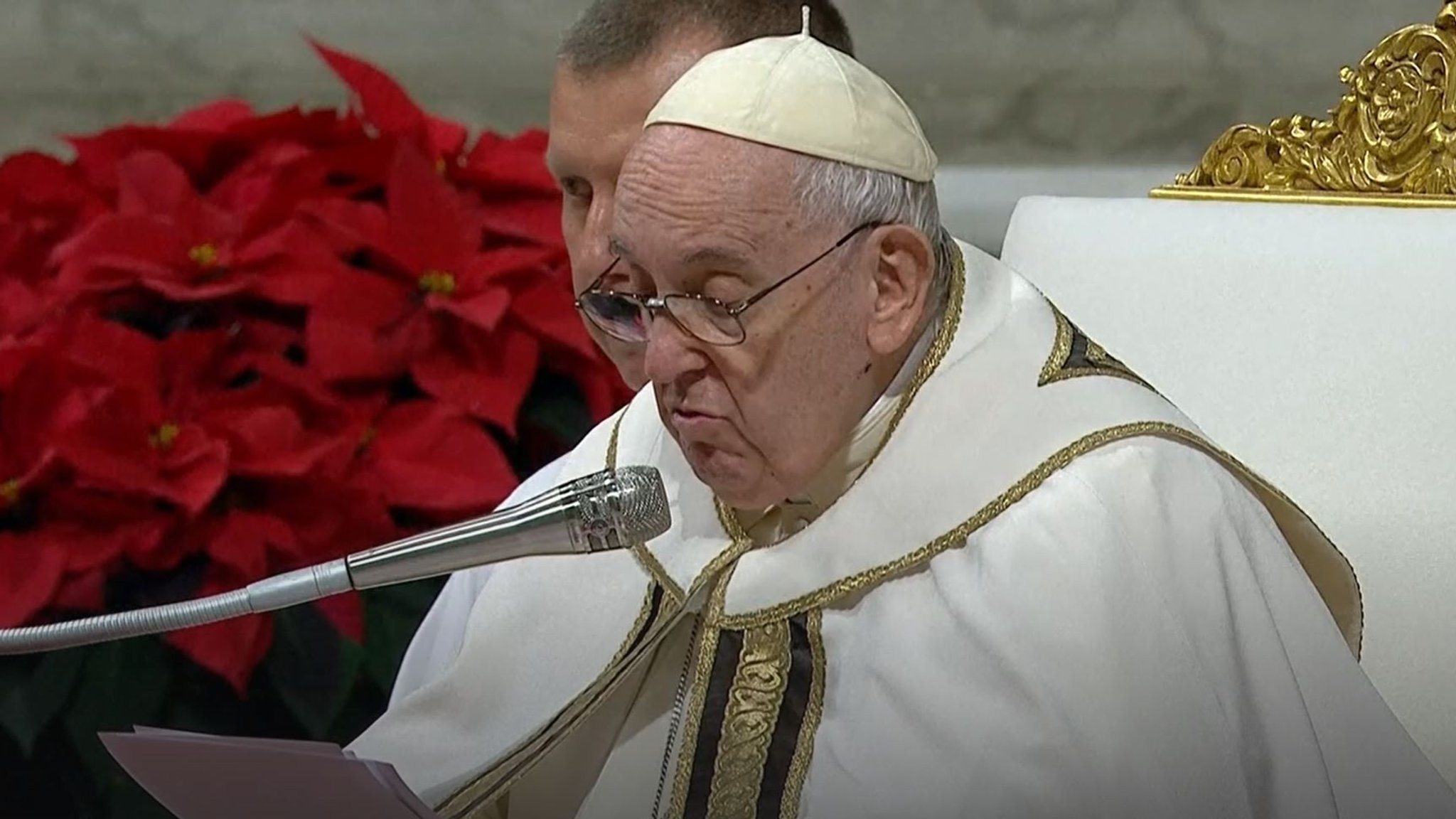 Papst predigt zu Weihnachten gegen Resignation und Verzweiflung