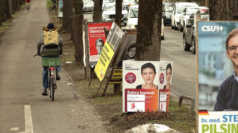 München, 7.1.2025 / Bundestagswahl 2025 - Wahlkampf: Wahlplakate in der Münchner Innenstadt | Bild: picture alliance / SZ Photo | Robert Haas München, 7.1.2025 / Bundestagswahl 2025 - Wahlkampf: Wahlplakate in der Münchner Innenstadt