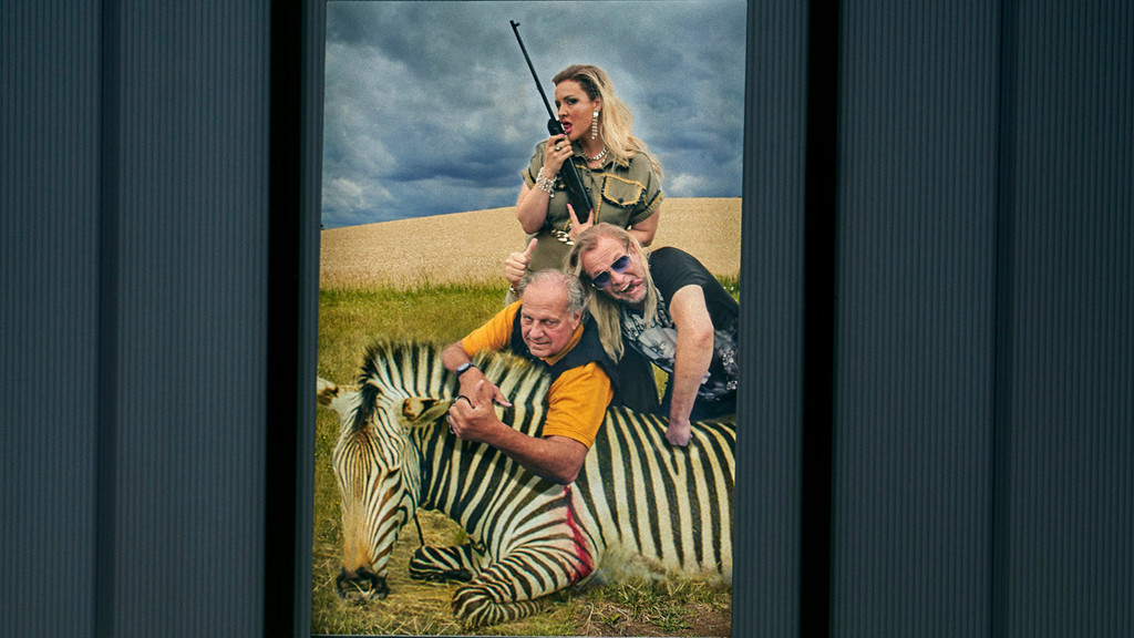 Hagen, Gunther und Gutrune "betreuen" ein Zebra