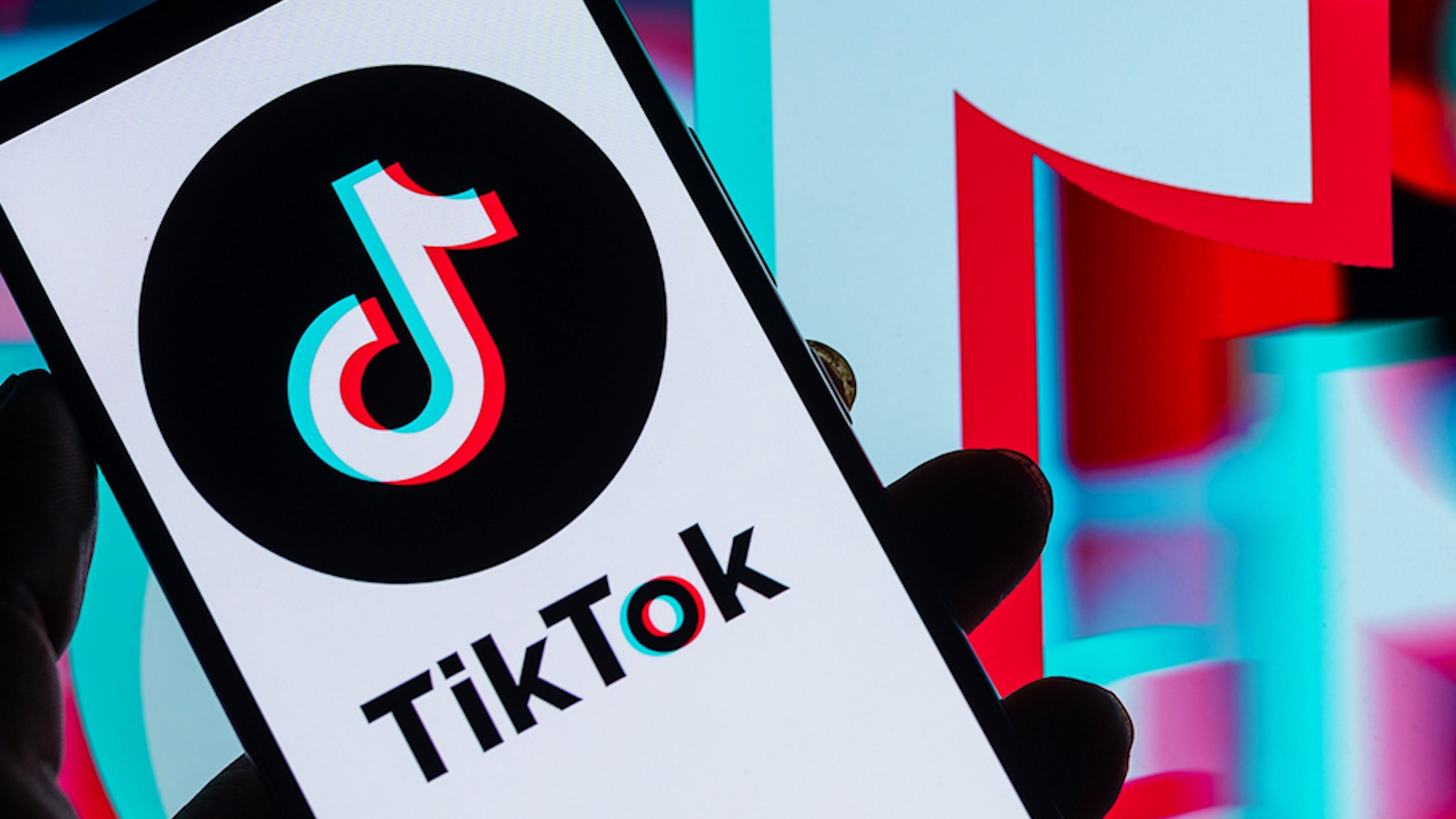 Handybildschirm mit dem tiktok-Logo