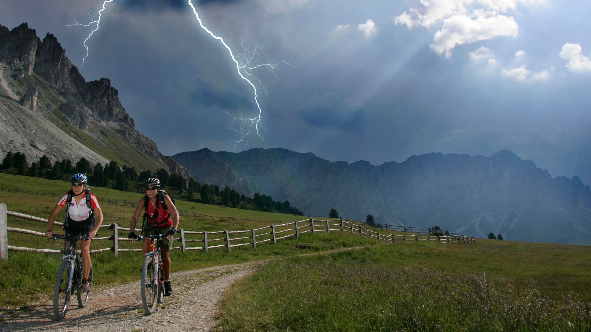 Blitz und Donner: So schützen Sie sich bei einem Gewitter