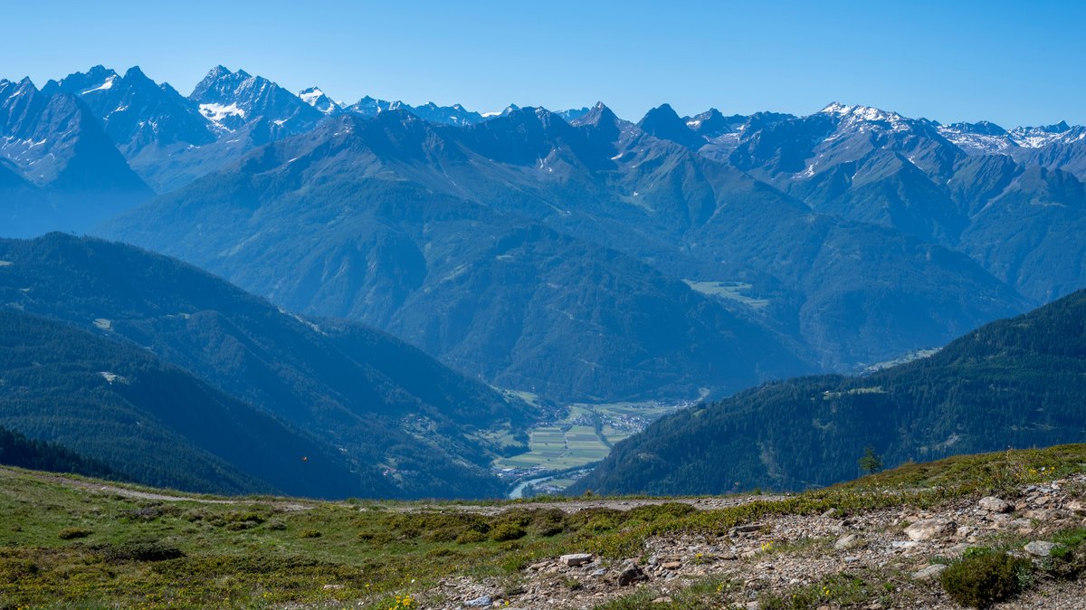 Blick von der Venet Gipfelhütte auf die Alpen (Archivbild)