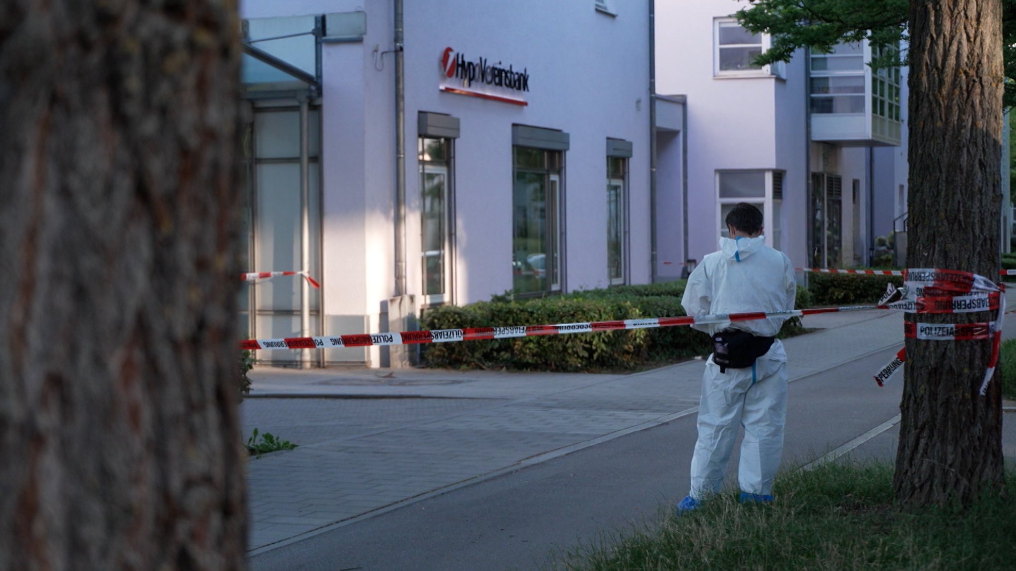 Nach Messerattacke: Ermittlungen in Regensburg | Bild: BR Nach Messerattacke: Ermittlungen in Regensburg