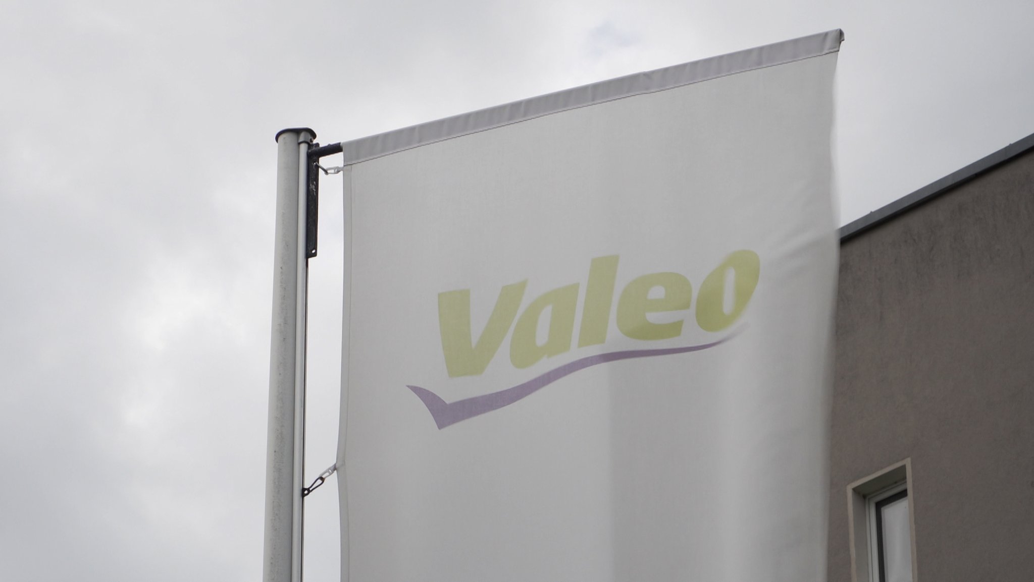 Valeo will sein Elektromotoren-Werk im fränkischen Bad Neustadt an der Saale schließen und nach Polen verlagern.