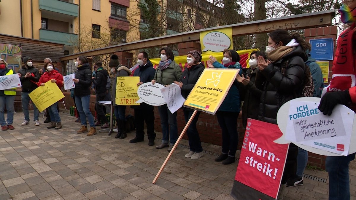 Tag der Sozialen Arbeit: Sozialarbeiter in Erlangen streiken
