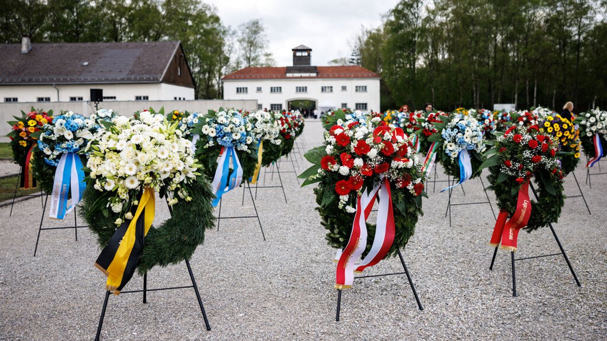 Überlebende und US-Veteranen erinnern an Befreiung des KZ Dachau