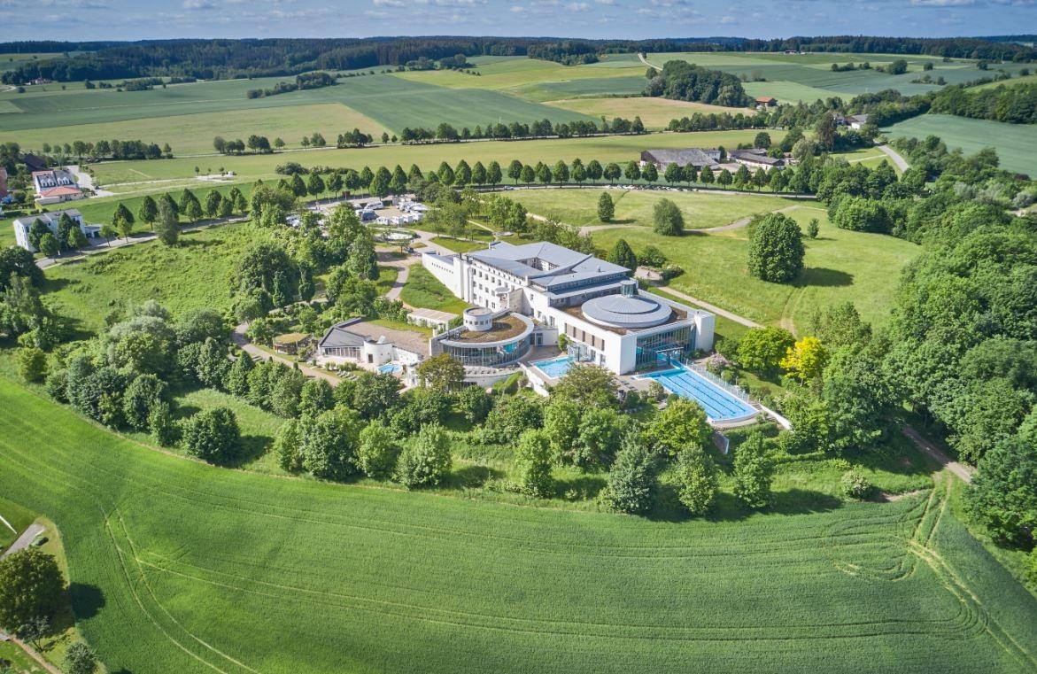 Die Kaiser-Therme in Bad Abbach aus der Luft