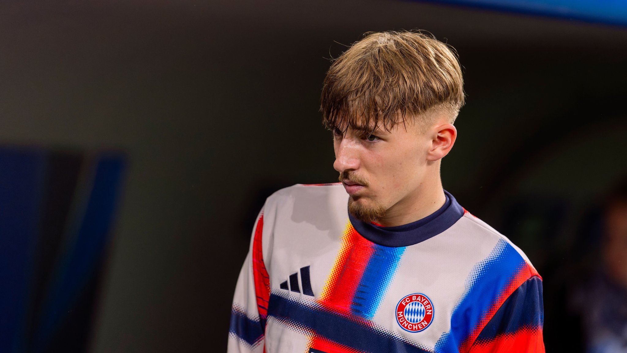 Muskelfaserriss bei Lennart Karl: FC-Bayern-Schock vor Real