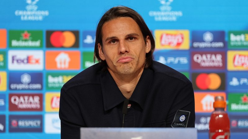 Yann Sommer auf der Pressekonferenz in München | Bild: picture-alliance/dpa Yann Sommer auf der Pressekonferenz in München