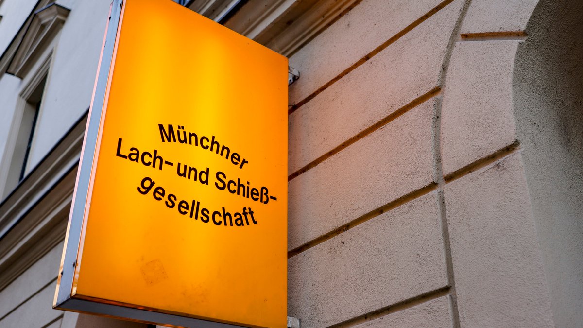 Ein neu gegründeter Verein um Münchens Ex-Oberbürgermeister Christian Ude will die insolvente Lach- und Schießgesellschaft retten.
