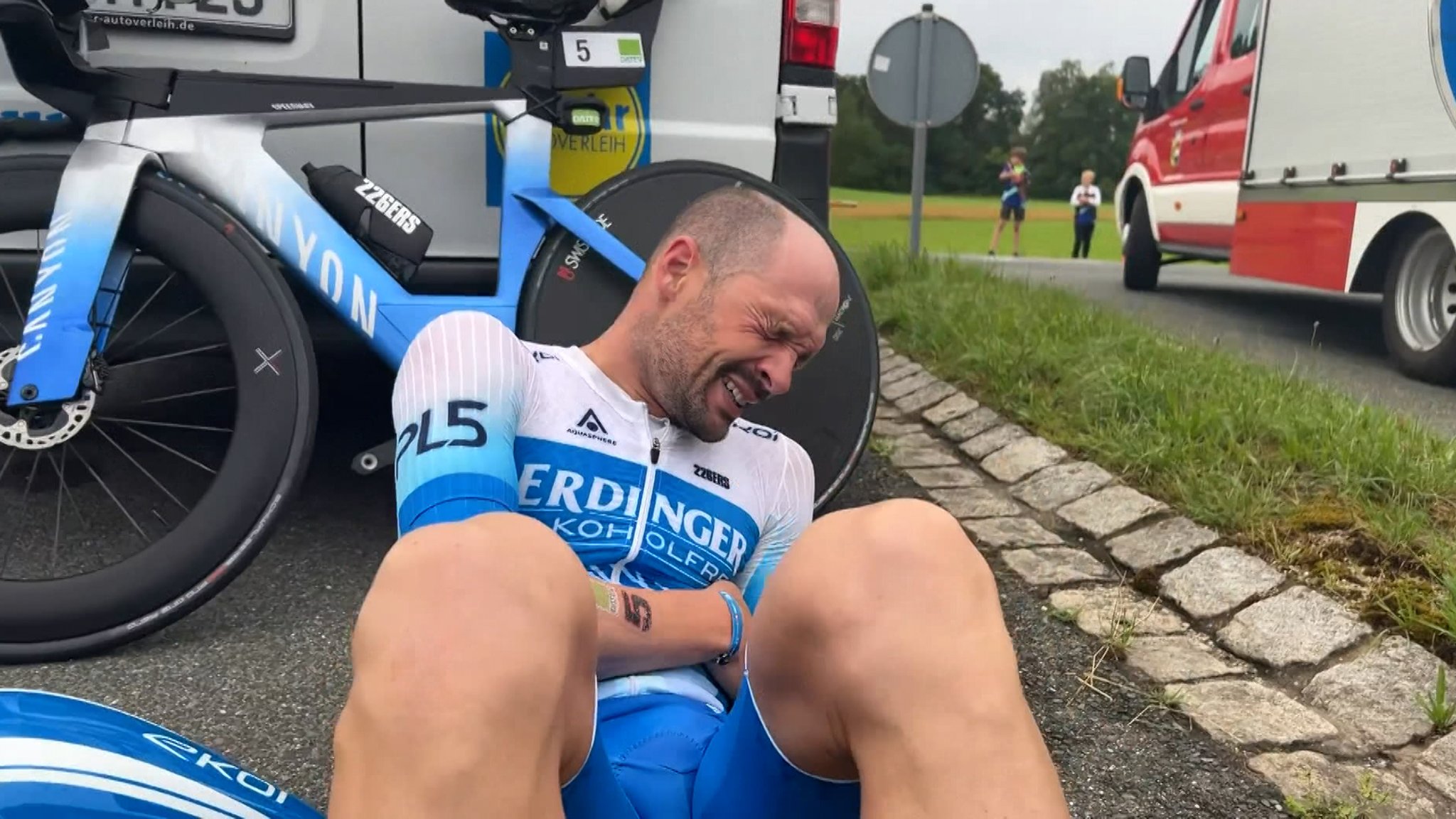 Triathlon-Drama um Lange: Favorit beim Challenge Roth raus