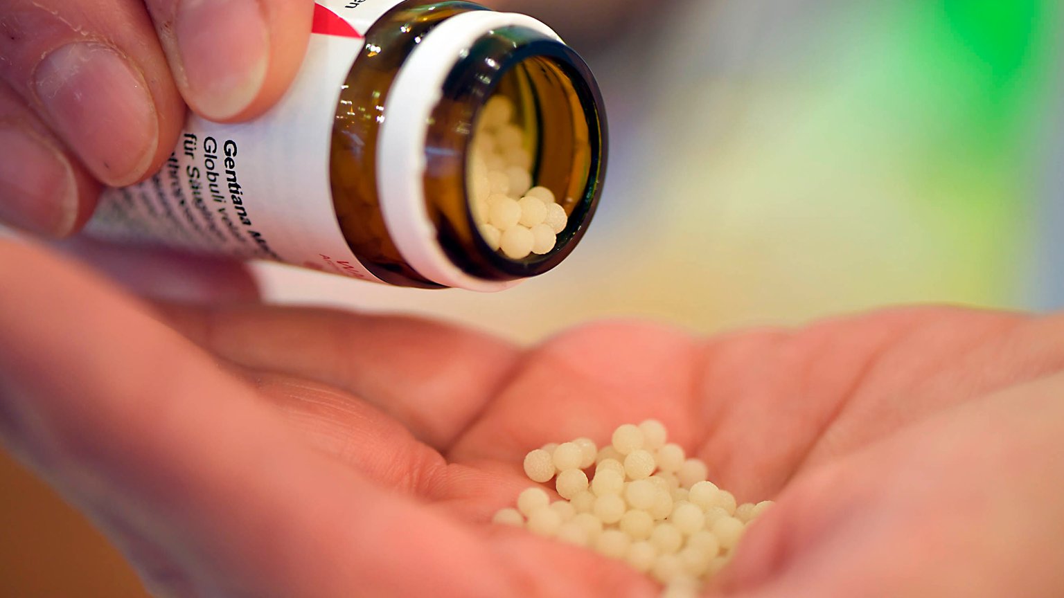 Homöopathie als Kassenleistung vor dem Aus: Das sagen Experten | BR24