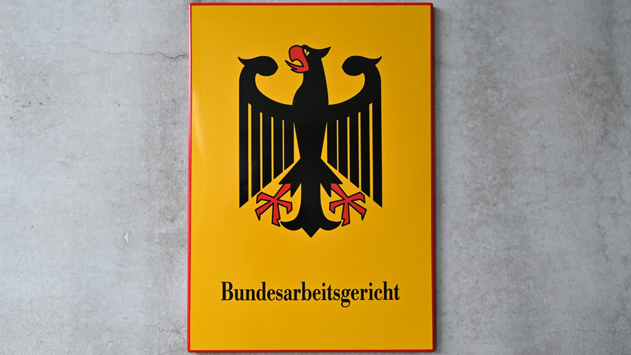 Schild mit der Aufschrift "Bundesarbeitsgericht"