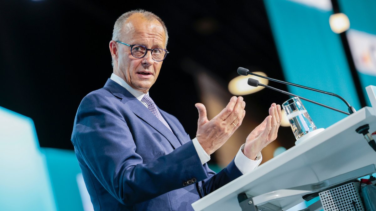 Merz hält an Einschnitten im Sozialsystem fest