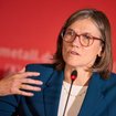 Wir müssen mehr arbeiten! Wirklich? | Bild: dpa-Bildfunk/Georg Wendt