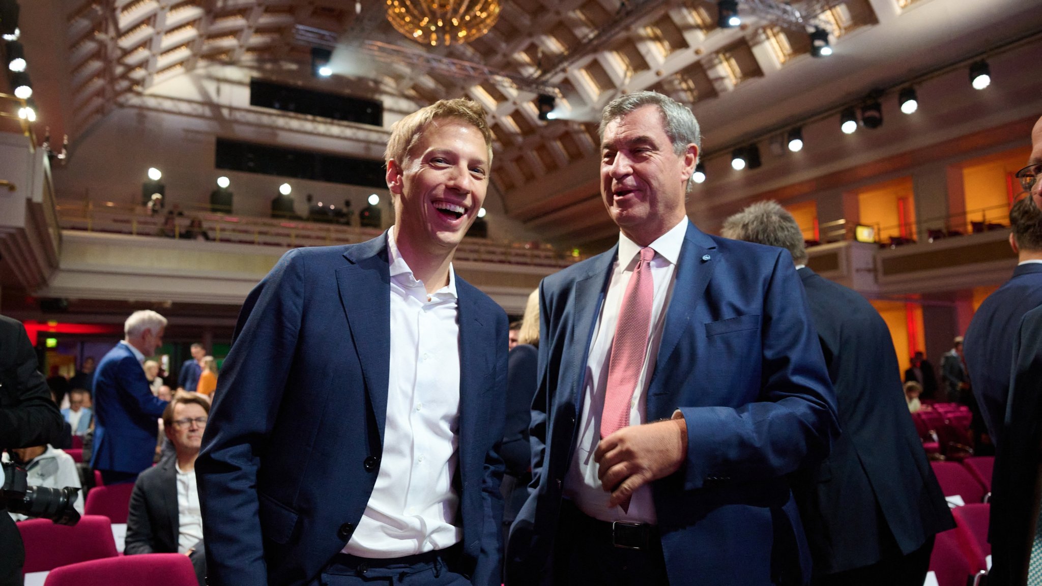 Münchens Oberbürgermeister Dominik Krause und Ministerpräsident Markus Söder