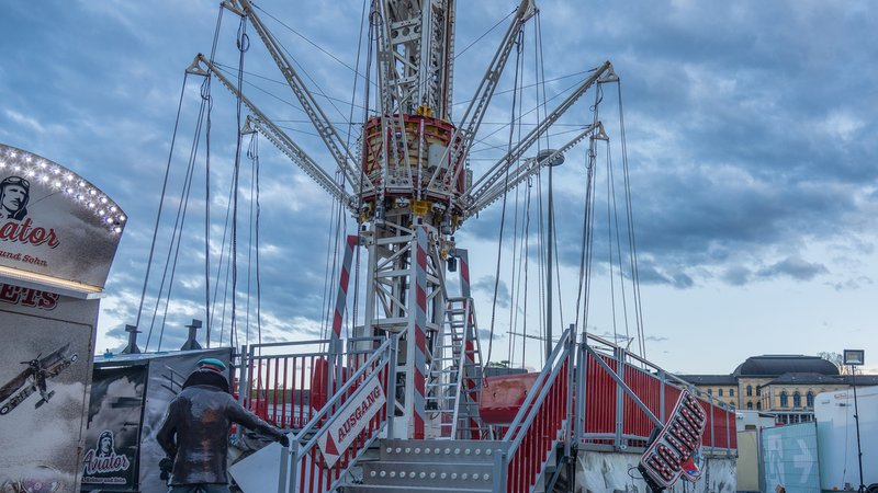 Kettenkarussell auf dem Bayreuther Frühlingsfest. | Bild: NEWS5 / Ferdinand Merzbach Kettenkarussell auf dem Bayreuther Frühlingsfest.